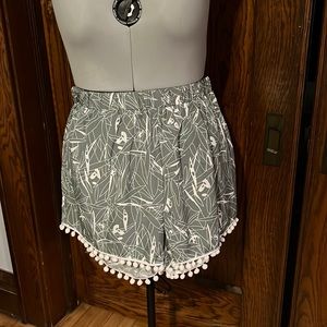 Pom Pom detail shorts